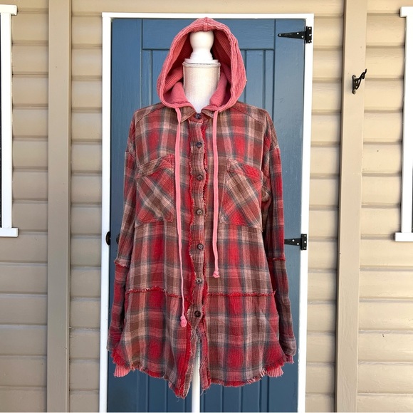 Oli & Hali Jackets & Blazers - OLI & HALI plaid and waffle pink/rust color, size small, frayed seam Women’s M